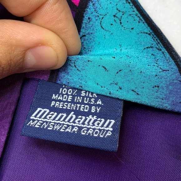 The Beatles Vintage 100% Silk ‘Do You Want To Know A Secret’ Purple Neck Tie - Picture 5 of 5